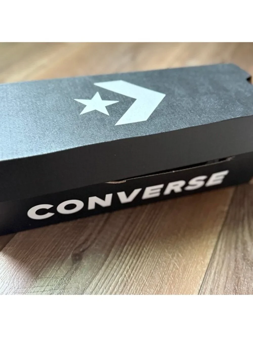NIB Converse Little Kids Chuck Taylor All Star Canvas 2.5Y